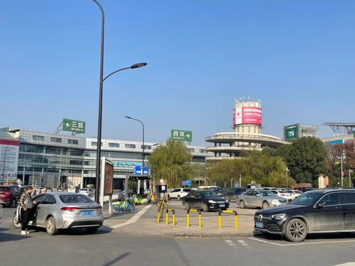 圣诞出口两重天 工厂 外贸公司盆满钵满 义乌商品城只有几单生意